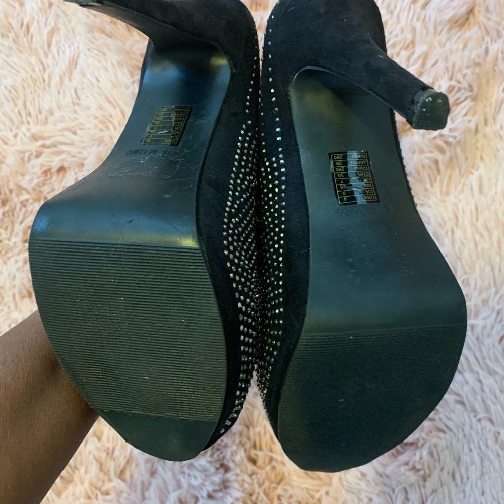 Platform Heels - Picture 3 of 3